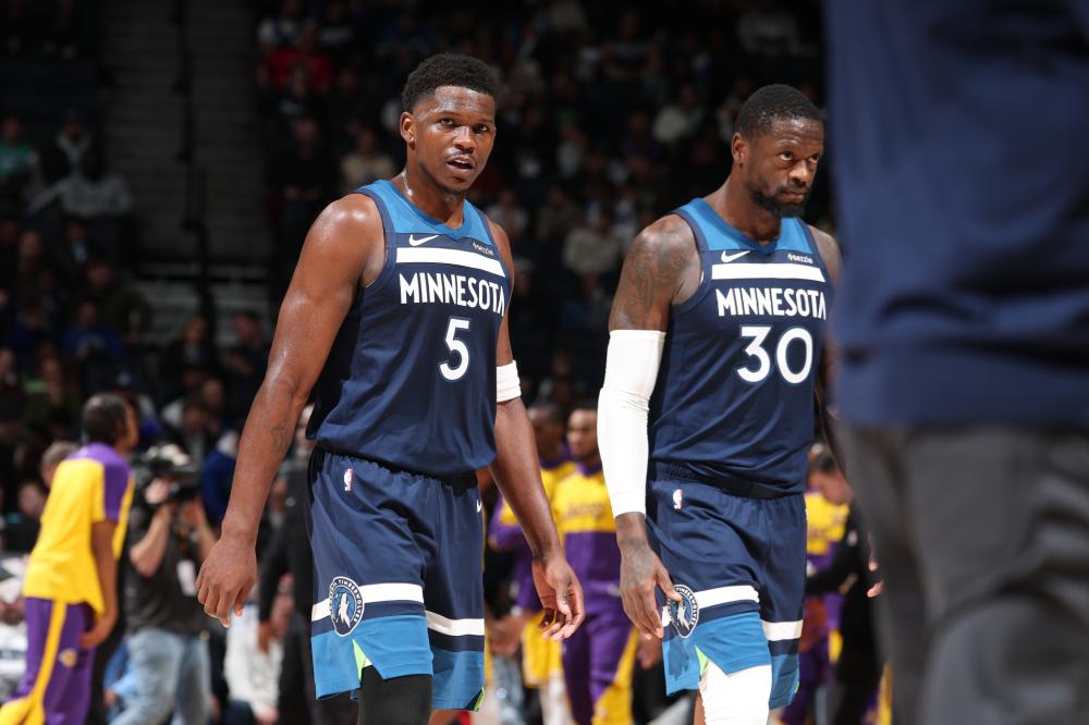 瞠目结舌的 瞠目结舌的