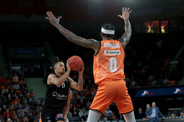 对手尝试通 对手尝试通